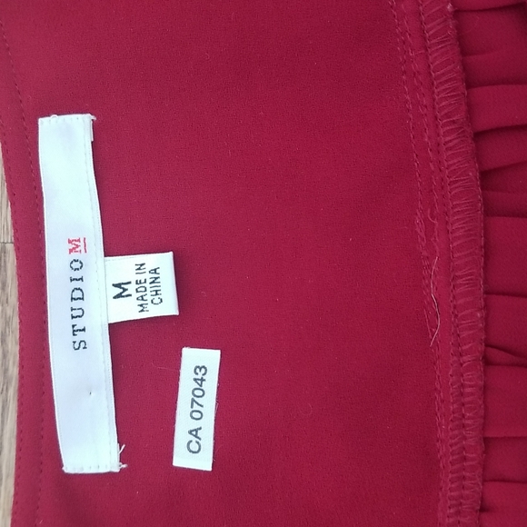 (M) Studio M Soft Flowy Top Burgundy Flattering Loose Fit Statement Sleeves - Picture 2 of 9